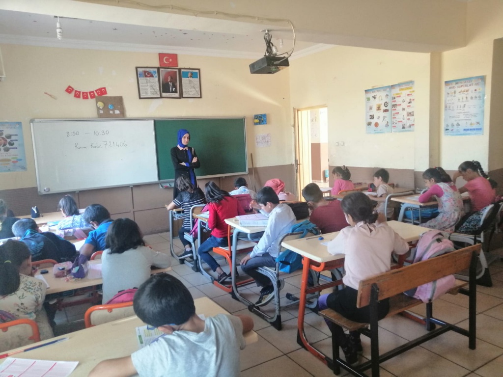 5 6 7 Ve 8 Sinif Ogrencilerimizin Girmis Oldugu Kirmizi Beyaz 1 Deneme Sinavi Sorunsuz Bir Sekilde Tamamlandi Sivrice Ortaokulu